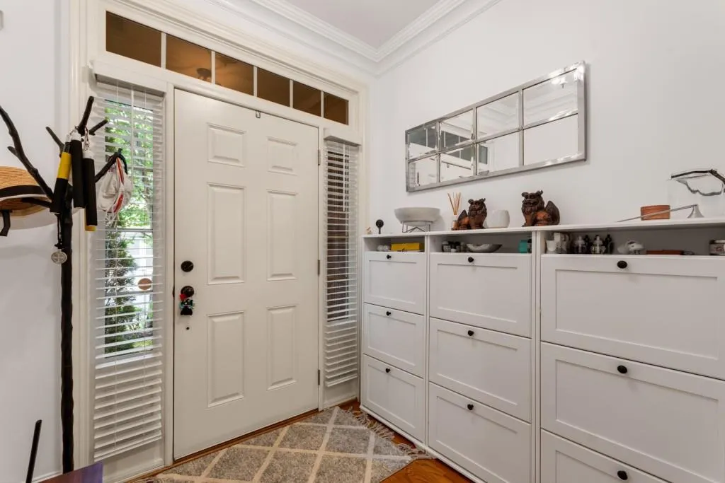 8055 Glisten Avenue, Sandy Springs, Georgia 30328, 3 Bedrooms Bedrooms, ,3 BathroomsBathrooms,Residential,Sold,8055 Glisten Avenue,7079685 8055 Glisten Avenue, Sandy Springs, Georgia 30328, 3 Bedrooms Bedrooms, ,3 BathroomsBathrooms,Residential,Sold,8055 Glisten Avenue,7079685