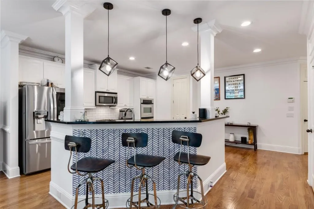 8055 Glisten Avenue, Sandy Springs, Georgia 30328, 3 Bedrooms Bedrooms, ,3 BathroomsBathrooms,Residential,Sold,8055 Glisten Avenue,7079685 8055 Glisten Avenue, Sandy Springs, Georgia 30328, 3 Bedrooms Bedrooms, ,3 BathroomsBathrooms,Residential,Sold,8055 Glisten Avenue,7079685