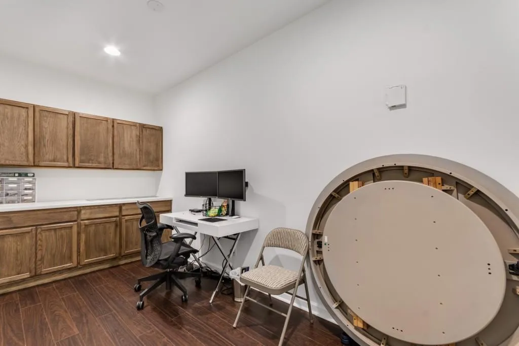 8055 Glisten Avenue, Sandy Springs, Georgia 30328, 3 Bedrooms Bedrooms, ,3 BathroomsBathrooms,Residential,Sold,8055 Glisten Avenue,7079685 8055 Glisten Avenue, Sandy Springs, Georgia 30328, 3 Bedrooms Bedrooms, ,3 BathroomsBathrooms,Residential,Sold,8055 Glisten Avenue,7079685