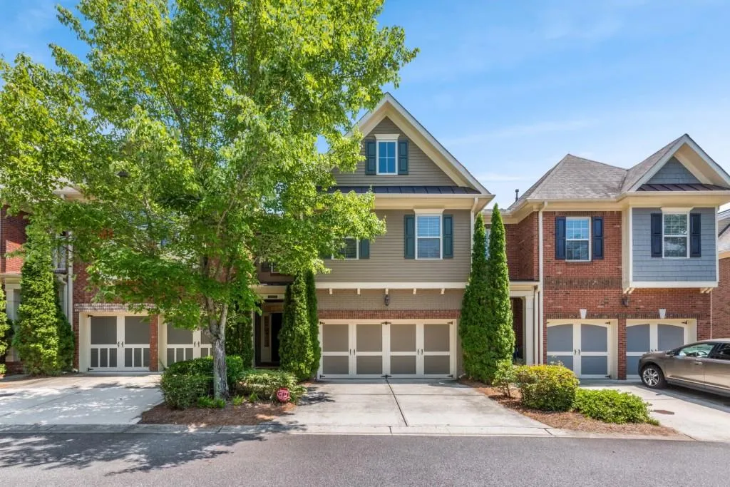 8055 Glisten Avenue, Sandy Springs, Georgia 30328, 3 Bedrooms Bedrooms, ,3 BathroomsBathrooms,Residential,Sold,8055 Glisten Avenue,7079685 8055 Glisten Avenue, Sandy Springs, Georgia 30328, 3 Bedrooms Bedrooms, ,3 BathroomsBathrooms,Residential,Sold,8055 Glisten Avenue,7079685