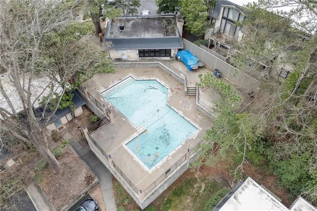 Birds eye view of property