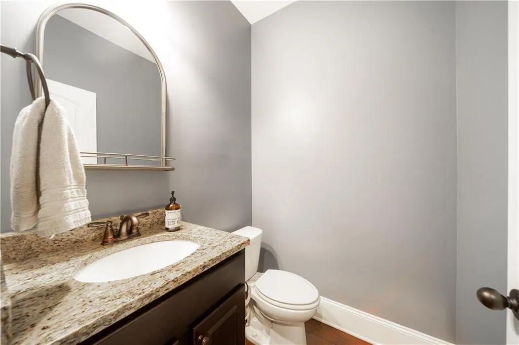 7740 Stratford Lane, Sandy Springs, Georgia 30350, 5 Bedrooms Bedrooms, ,4 BathroomsBathrooms,Residential,Sold,7740 Stratford Lane,6850626