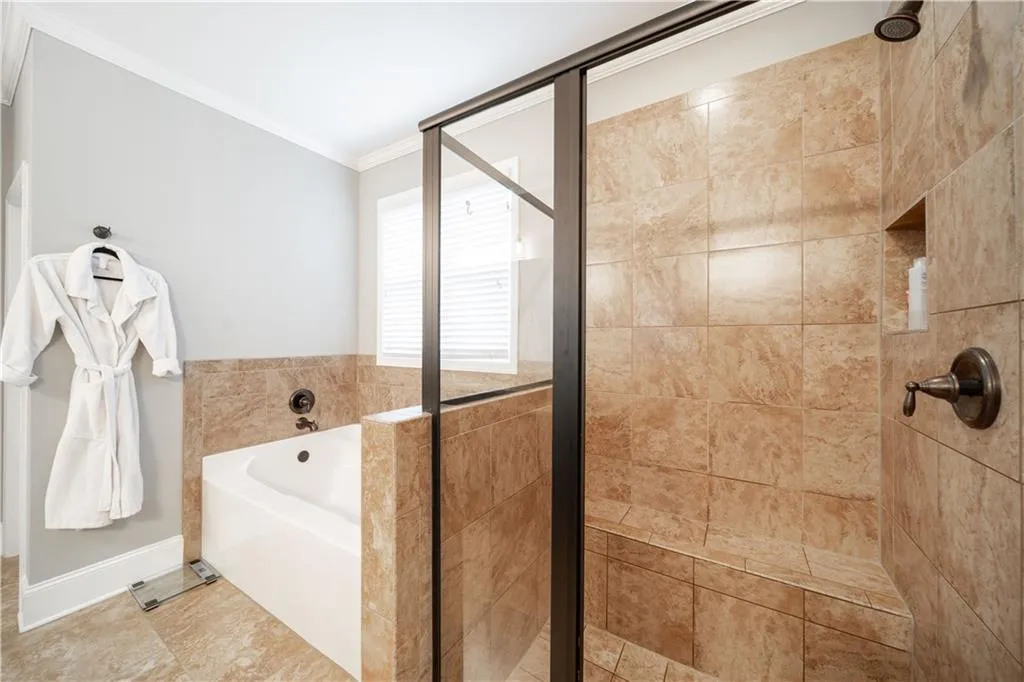 7740 Stratford Lane, Sandy Springs, Georgia 30350, 5 Bedrooms Bedrooms, ,4 BathroomsBathrooms,Residential,Sold,7740 Stratford Lane,6850626