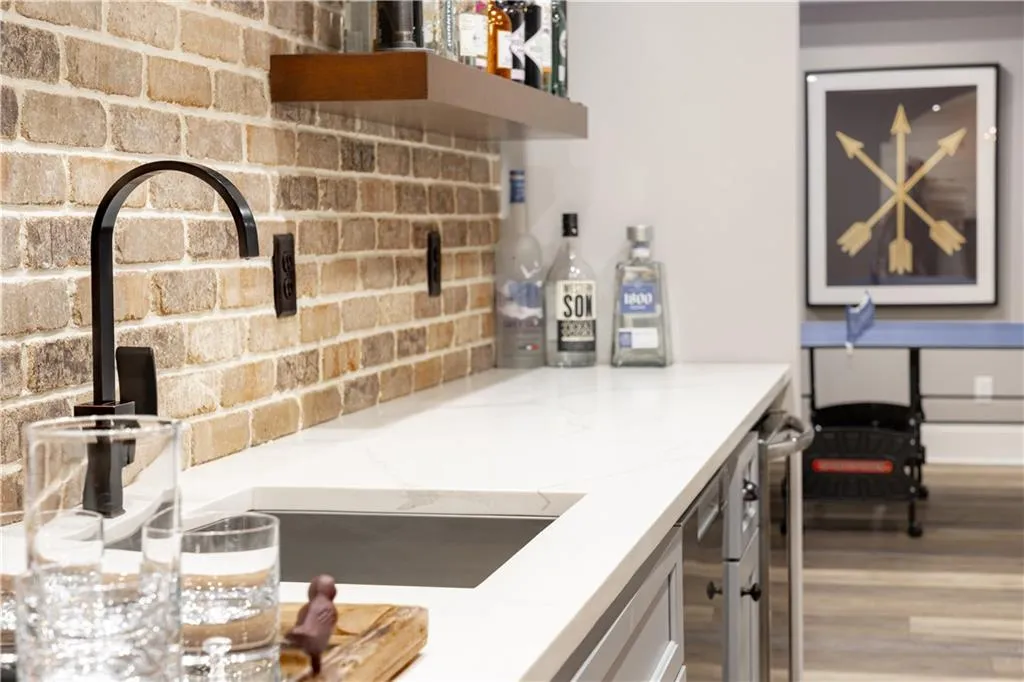 7740 Stratford Lane, Sandy Springs, Georgia 30350, 5 Bedrooms Bedrooms, ,4 BathroomsBathrooms,Residential,Sold,7740 Stratford Lane,6850626