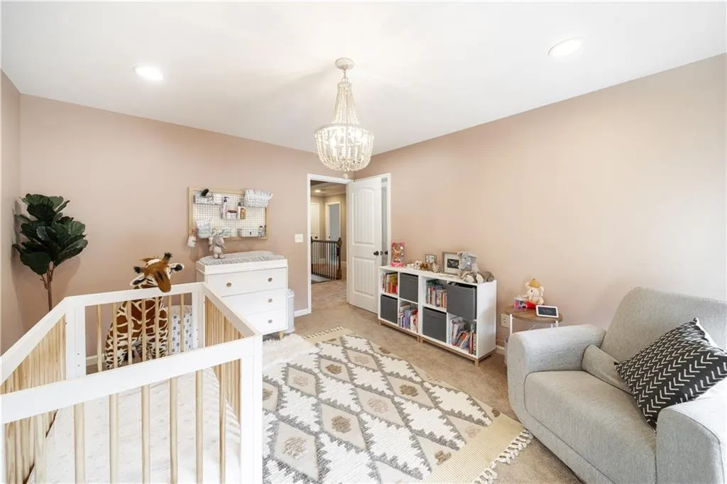 7740 Stratford Lane, Sandy Springs, Georgia 30350, 5 Bedrooms Bedrooms, ,4 BathroomsBathrooms,Residential,Sold,7740 Stratford Lane,6850626