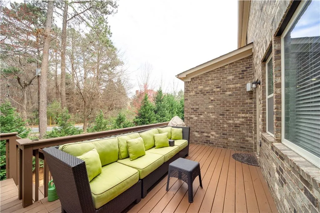 7740 Stratford Lane, Sandy Springs, Georgia 30350, 5 Bedrooms Bedrooms, ,4 BathroomsBathrooms,Residential,Sold,7740 Stratford Lane,6850626