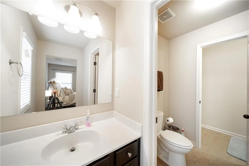 7740 Stratford Lane, Sandy Springs, Georgia 30350, 5 Bedrooms Bedrooms, ,4 BathroomsBathrooms,Residential,Sold,7740 Stratford Lane,6850626