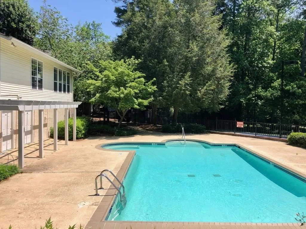 6802 Glenridge Drive Unit D, Sandy Springs, Georgia 30328, 1 Bedroom Bedrooms, ,1 BathroomBathrooms,Residential,Sold,6802 Glenridge Drive Unit D,6719924