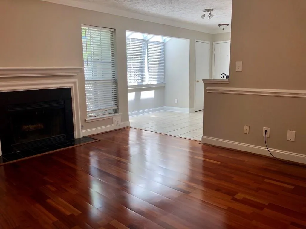 6802 Glenridge Drive Unit D, Sandy Springs, Georgia 30328, 1 Bedroom Bedrooms, ,1 BathroomBathrooms,Residential,Sold,6802 Glenridge Drive Unit D,6719924