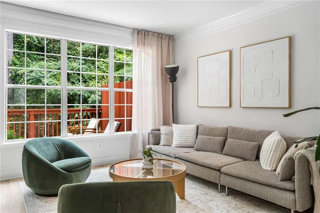 3743 Chattahoochee Summit Drive Se Unit 2, Atlanta, Georgia 30339, 3 Bedrooms Bedrooms, ,3 BathroomsBathrooms,Residential,For Sale,3743 Chattahoochee Summit Drive Se Unit 2,7663971