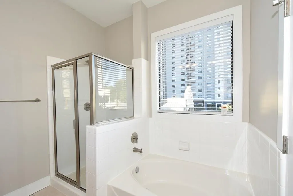 799 Hammond Drive Unit 111, Atlanta, Georgia 30328, 2 Bedrooms Bedrooms, ,2 BathroomsBathrooms,Residential,Sold,799 Hammond Drive Unit 111,5609832