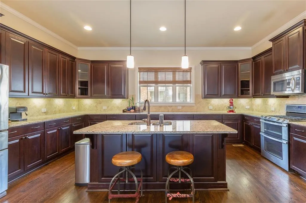 970 Thibideau Court, Sandy Springs, Georgia 30328, 3 Bedrooms Bedrooms, ,3 BathroomsBathrooms,Residential,Sold,970 Thibideau Court,6897020 970 Thibideau Court, Sandy Springs, Georgia 30328, 3 Bedrooms Bedrooms, ,3 BathroomsBathrooms,Residential,Sold,970 Thibideau Court,6897020