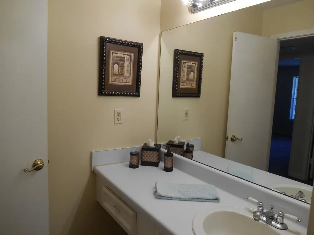 1307 Natchez Trace Unit 1307, Sandy Springs, Georgia 30350, 2 Bedrooms Bedrooms, ,1 BathroomBathrooms,Residential,Sold,1307 Natchez Trace Unit 1307,5672813 1307 Natchez Trace Unit 1307, Sandy Springs, Georgia 30350, 2 Bedrooms Bedrooms, ,1 BathroomBathrooms,Residential,Sold,1307 Natchez Trace Unit 1307,5672813