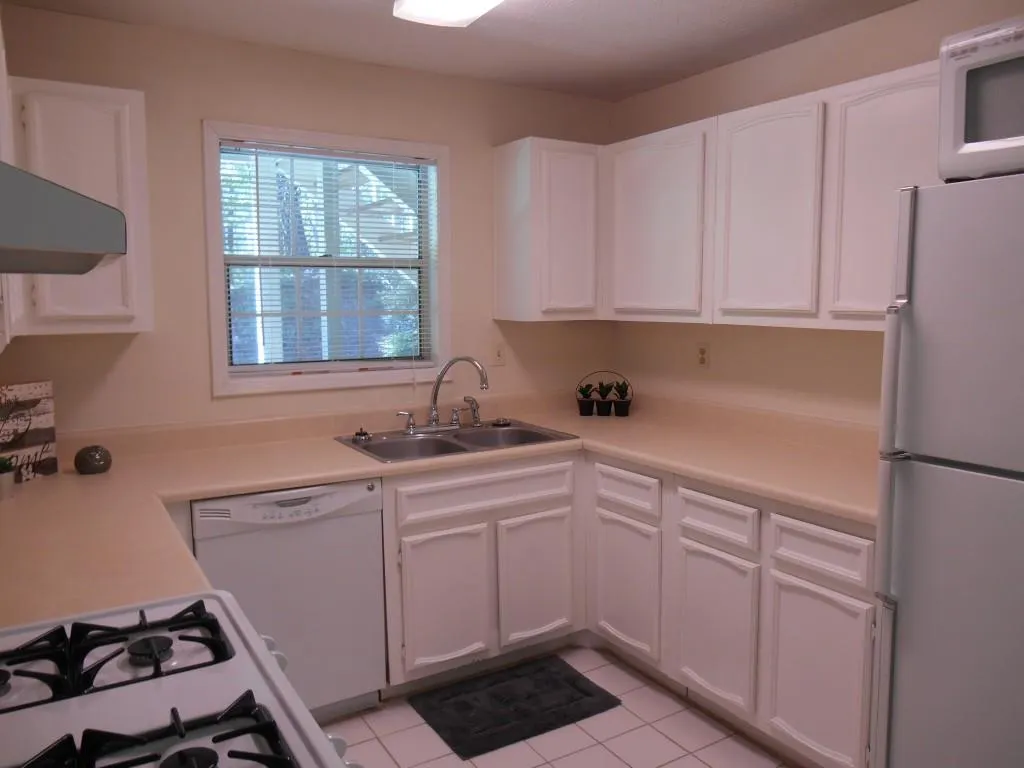 1307 Natchez Trace Unit 1307, Sandy Springs, Georgia 30350, 2 Bedrooms Bedrooms, ,1 BathroomBathrooms,Residential,Sold,1307 Natchez Trace Unit 1307,5672813 1307 Natchez Trace Unit 1307, Sandy Springs, Georgia 30350, 2 Bedrooms Bedrooms, ,1 BathroomBathrooms,Residential,Sold,1307 Natchez Trace Unit 1307,5672813