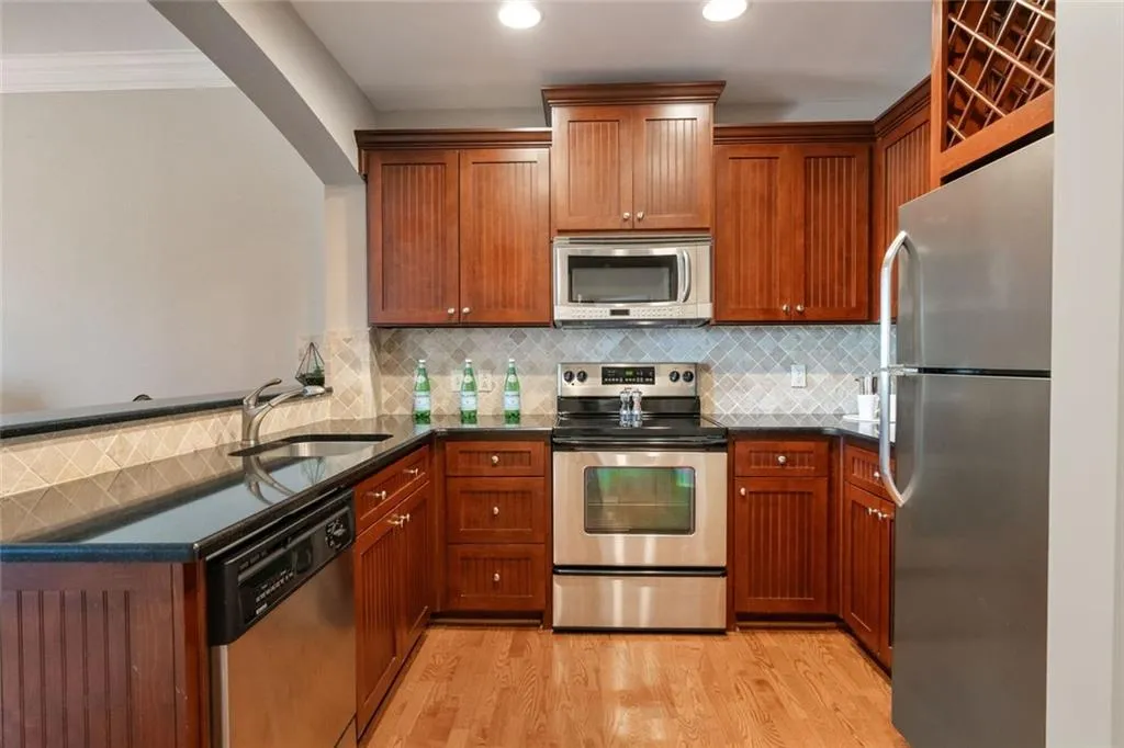 2277 Peachtree Road Ne Unit 611, Atlanta, Georgia 30309, 1 Bedroom Bedrooms, ,1 BathroomBathrooms,Residential,Sold,2277 Peachtree Road Ne Unit 611,7580159