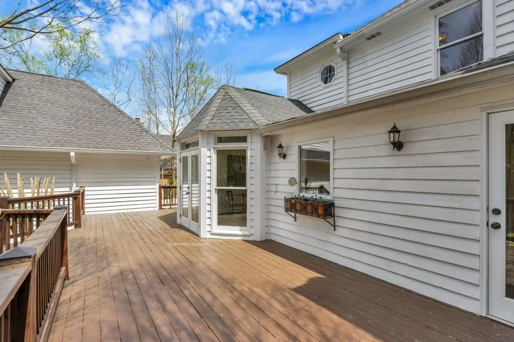 125 Old Campus Court, Sandy Springs, Georgia 30328, 5 Bedrooms Bedrooms, ,3 BathroomsBathrooms,Residential,Sold,125 Old Campus Court,6703611