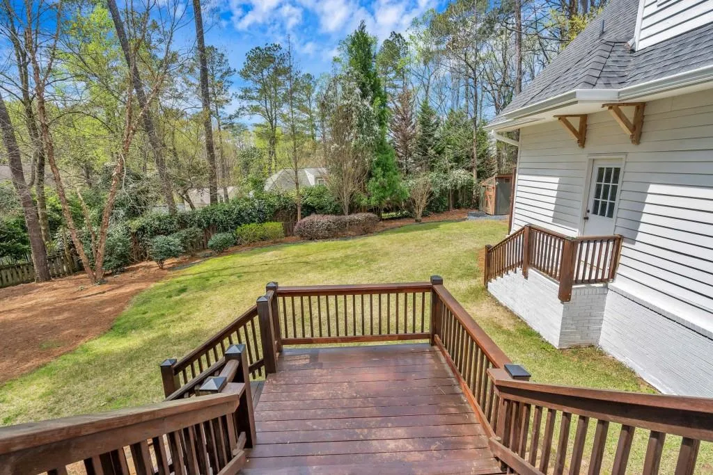 125 Old Campus Court, Sandy Springs, Georgia 30328, 5 Bedrooms Bedrooms, ,3 BathroomsBathrooms,Residential,Sold,125 Old Campus Court,6703611