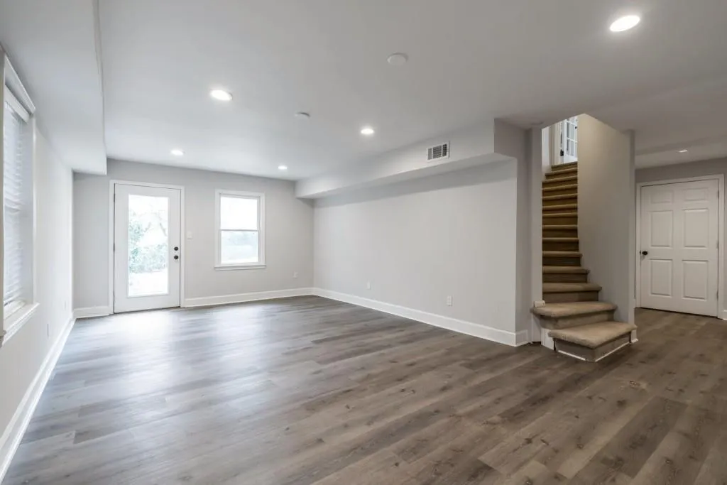 125 Old Campus Court, Sandy Springs, Georgia 30328, 5 Bedrooms Bedrooms, ,3 BathroomsBathrooms,Residential,Sold,125 Old Campus Court,6703611
