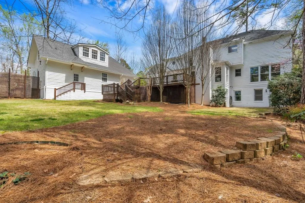 125 Old Campus Court, Sandy Springs, Georgia 30328, 5 Bedrooms Bedrooms, ,3 BathroomsBathrooms,Residential,Sold,125 Old Campus Court,6703611