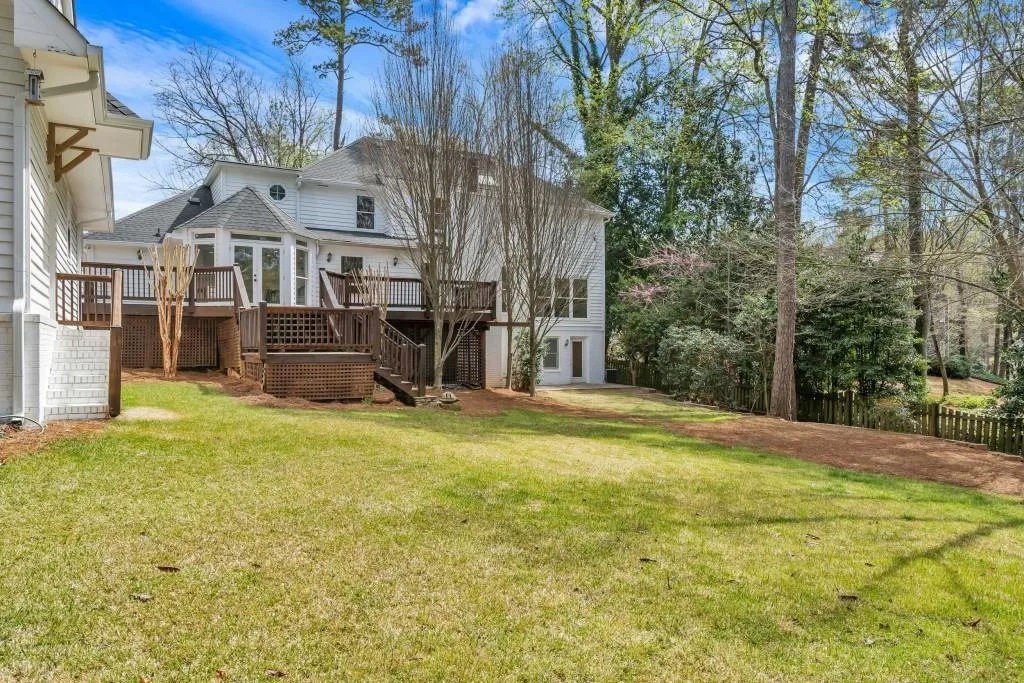 125 Old Campus Court, Sandy Springs, Georgia 30328, 5 Bedrooms Bedrooms, ,3 BathroomsBathrooms,Residential,Sold,125 Old Campus Court,6703611