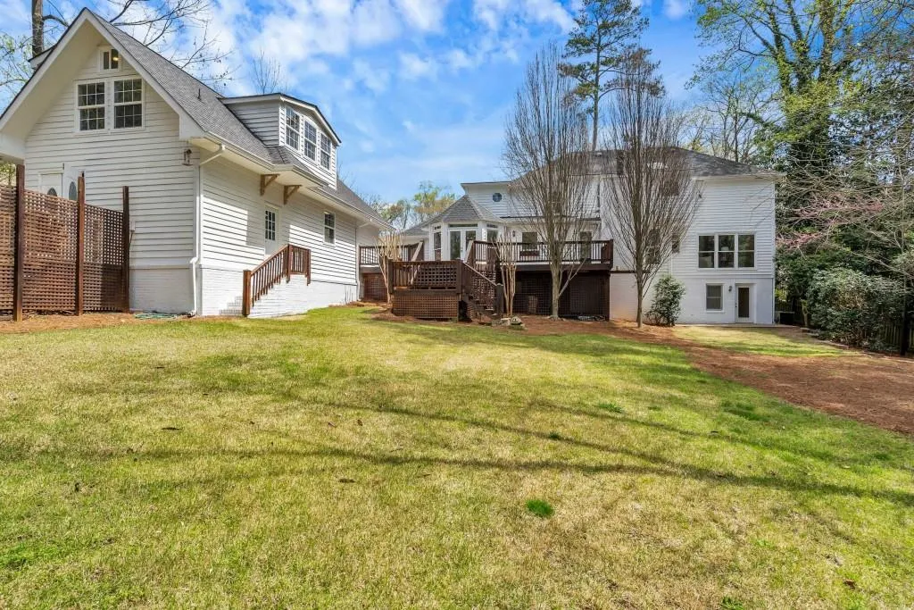 125 Old Campus Court, Sandy Springs, Georgia 30328, 5 Bedrooms Bedrooms, ,3 BathroomsBathrooms,Residential,Sold,125 Old Campus Court,6703611