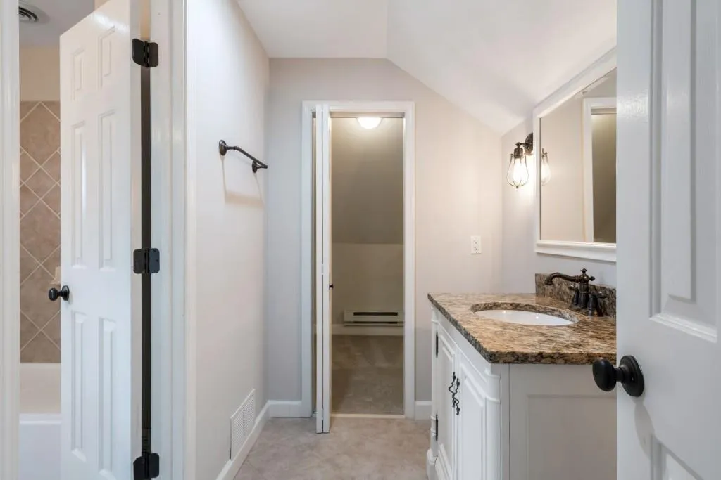 125 Old Campus Court, Sandy Springs, Georgia 30328, 5 Bedrooms Bedrooms, ,3 BathroomsBathrooms,Residential,Sold,125 Old Campus Court,6703611