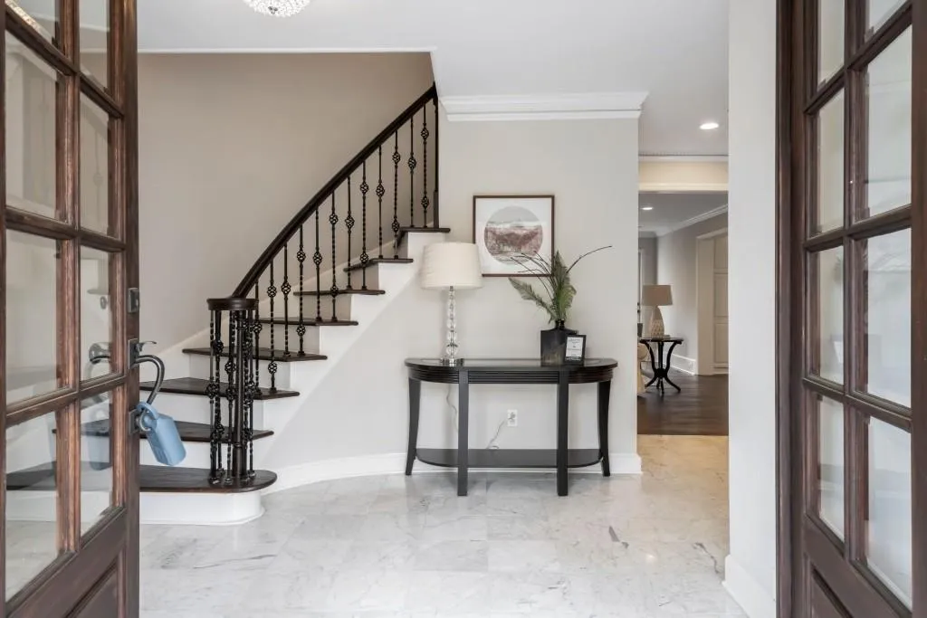 125 Old Campus Court, Sandy Springs, Georgia 30328, 5 Bedrooms Bedrooms, ,3 BathroomsBathrooms,Residential,Sold,125 Old Campus Court,6703611