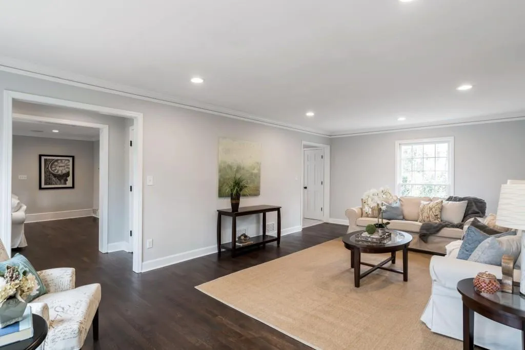 125 Old Campus Court, Sandy Springs, Georgia 30328, 5 Bedrooms Bedrooms, ,3 BathroomsBathrooms,Residential,Sold,125 Old Campus Court,6703611