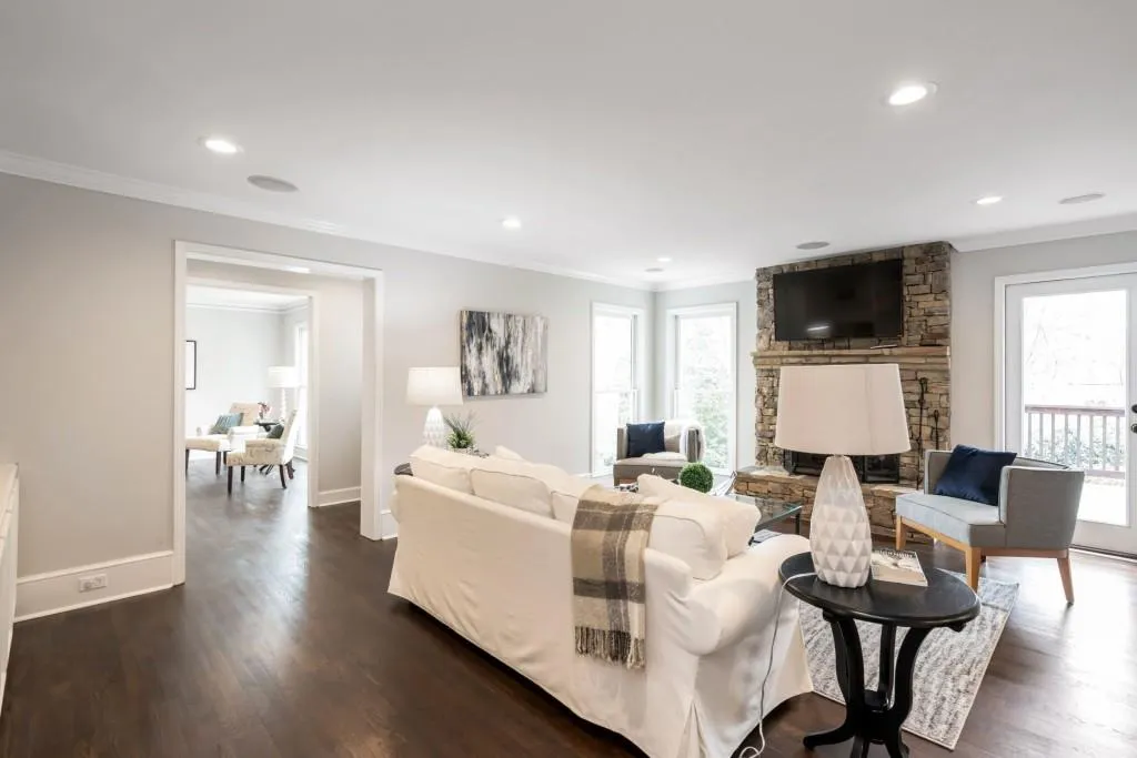 125 Old Campus Court, Sandy Springs, Georgia 30328, 5 Bedrooms Bedrooms, ,3 BathroomsBathrooms,Residential,Sold,125 Old Campus Court,6703611