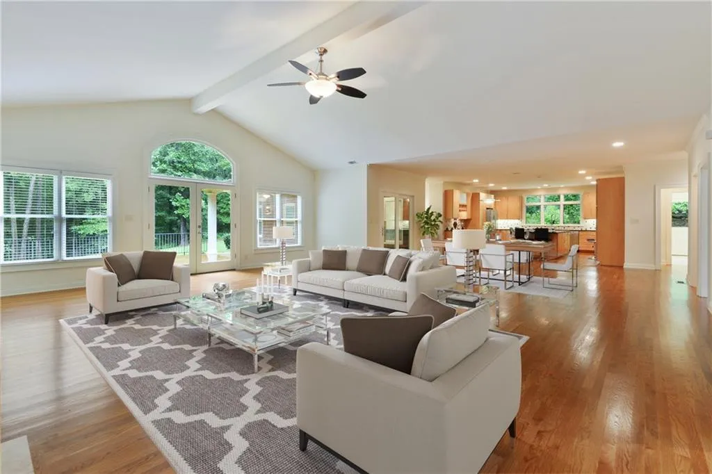 1155 Kingston Drive Ne, Atlanta, Georgia 30342, 5 Bedrooms Bedrooms, ,4 BathroomsBathrooms,Residential,Sold,1155 Kingston Drive Ne,6056736