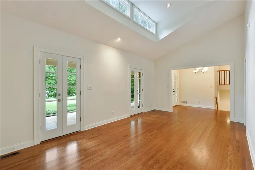 1155 Kingston Drive Ne, Atlanta, Georgia 30342, 5 Bedrooms Bedrooms, ,4 BathroomsBathrooms,Residential,Sold,1155 Kingston Drive Ne,6056736