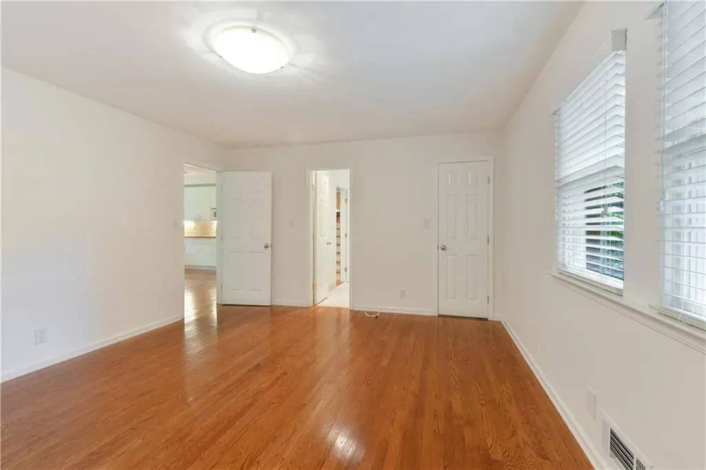 1155 Kingston Drive Ne, Atlanta, Georgia 30342, 5 Bedrooms Bedrooms, ,4 BathroomsBathrooms,Residential,Sold,1155 Kingston Drive Ne,6056736
