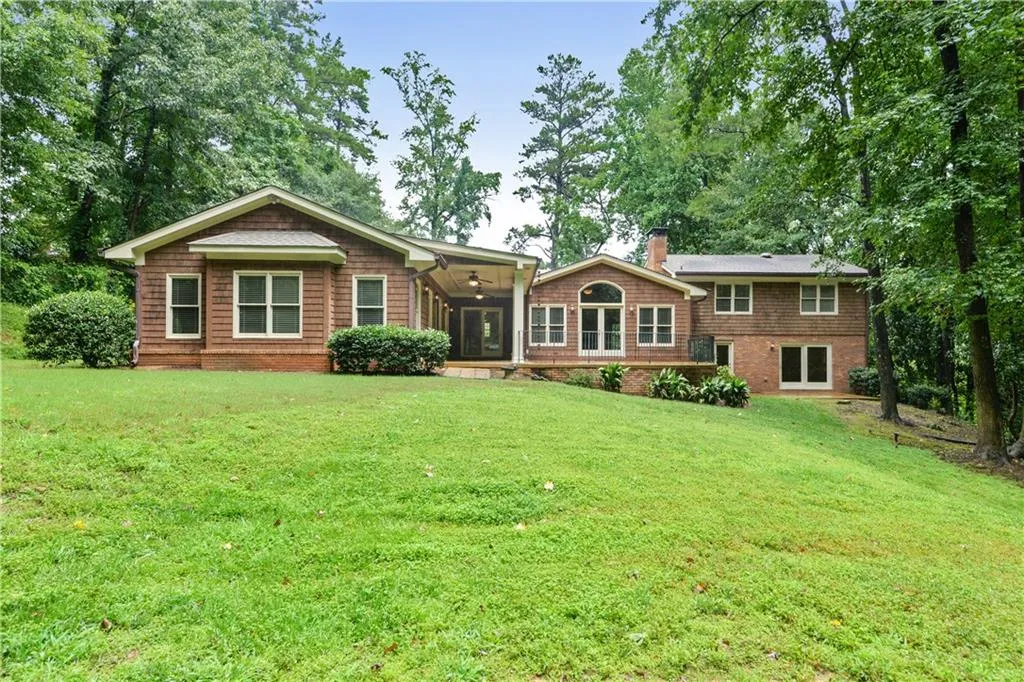 1155 Kingston Drive Ne, Atlanta, Georgia 30342, 5 Bedrooms Bedrooms, ,4 BathroomsBathrooms,Residential,Sold,1155 Kingston Drive Ne,6056736