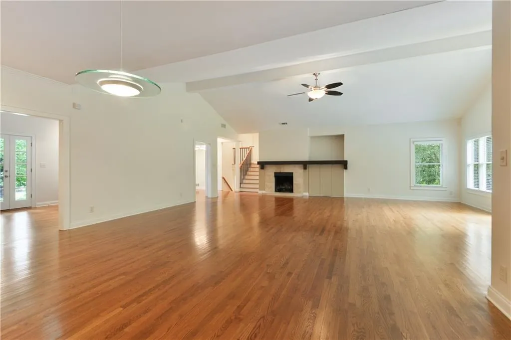 1155 Kingston Drive Ne, Atlanta, Georgia 30342, 5 Bedrooms Bedrooms, ,4 BathroomsBathrooms,Residential,Sold,1155 Kingston Drive Ne,6056736