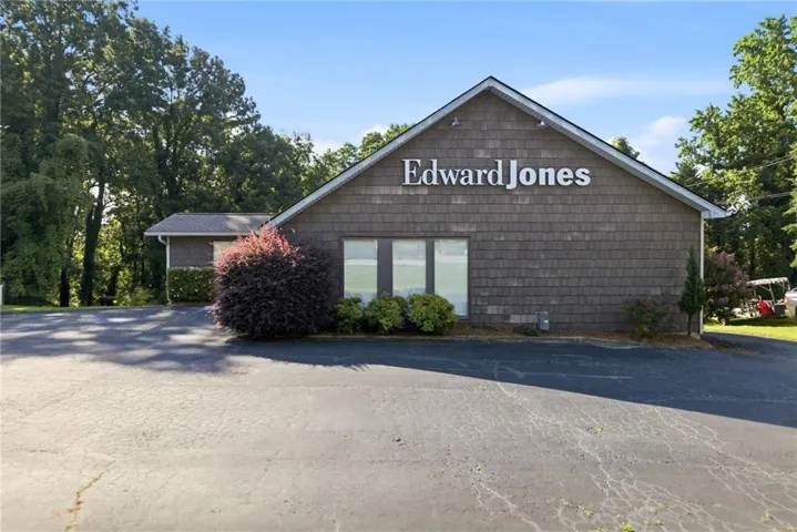 1532 Park Hill Drive Ne, Gainesville, Georgia 30501