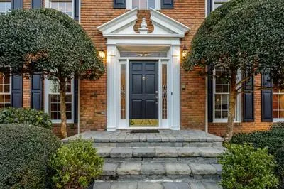 2900 Coles Way, Sandy Springs, Georgia 30350, 4 Bedrooms Bedrooms, ,5 BathroomsBathrooms,Residential,Sold,2900 Coles Way,6842063