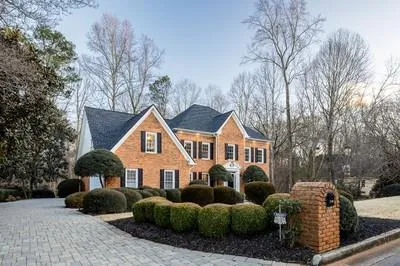 2900 Coles Way, Sandy Springs, Georgia 30350, 4 Bedrooms Bedrooms, ,5 BathroomsBathrooms,Residential,Sold,2900 Coles Way,6842063