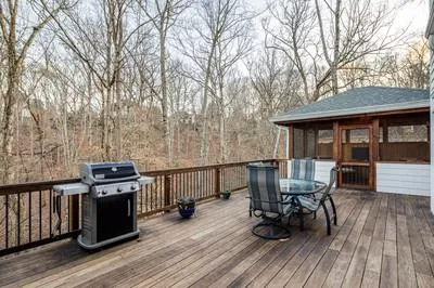 2900 Coles Way, Sandy Springs, Georgia 30350, 4 Bedrooms Bedrooms, ,5 BathroomsBathrooms,Residential,Sold,2900 Coles Way,6842063