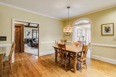 2900 Coles Way, Sandy Springs, Georgia 30350, 4 Bedrooms Bedrooms, ,5 BathroomsBathrooms,Residential,Sold,2900 Coles Way,6842063