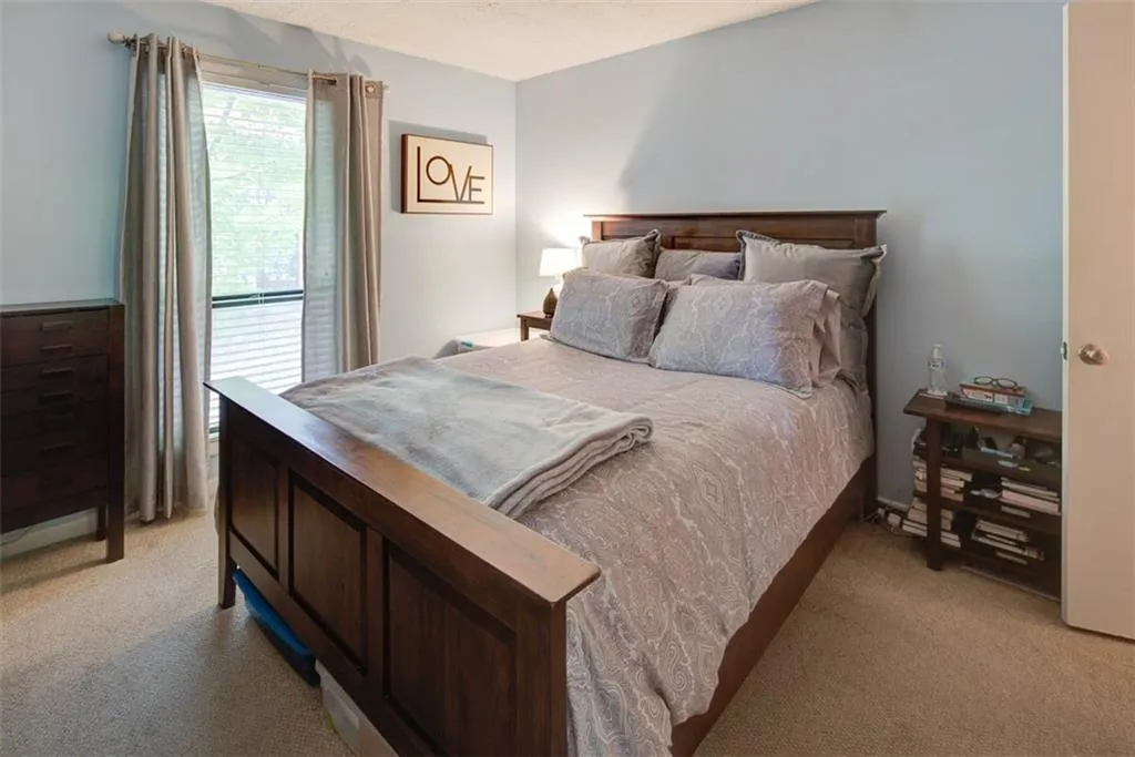 8740 Roswell Road Unit 1d, Atlanta, Georgia 30350, 2 Bedrooms Bedrooms, ,2 BathroomsBathrooms,Residential,Sold,8740 Roswell Road Unit 1d,6636669