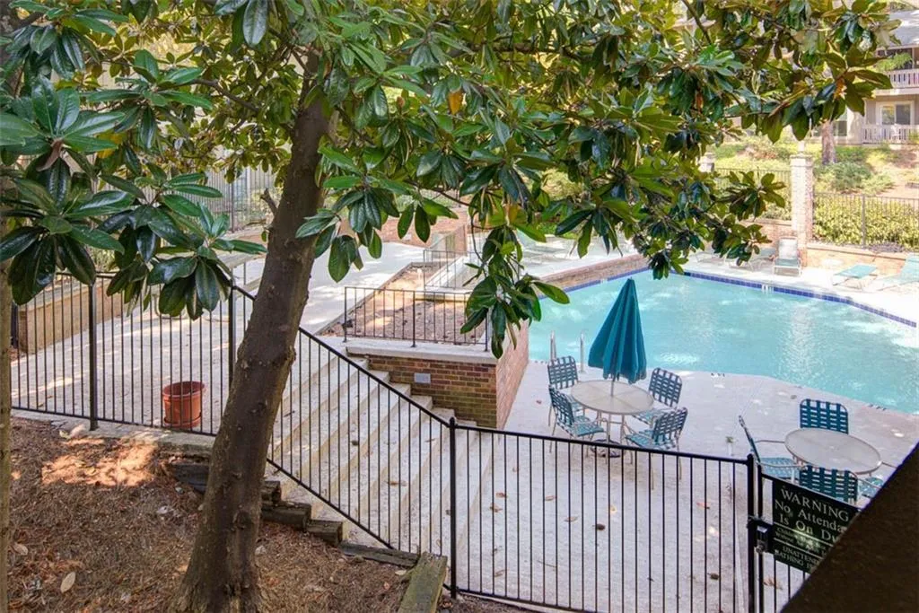 8740 Roswell Road Unit 1d, Atlanta, Georgia 30350, 2 Bedrooms Bedrooms, ,2 BathroomsBathrooms,Residential,Sold,8740 Roswell Road Unit 1d,6636669