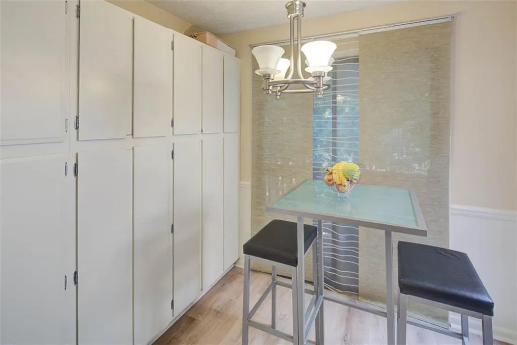 8740 Roswell Road Unit 1d, Atlanta, Georgia 30350, 2 Bedrooms Bedrooms, ,2 BathroomsBathrooms,Residential,Sold,8740 Roswell Road Unit 1d,6636669