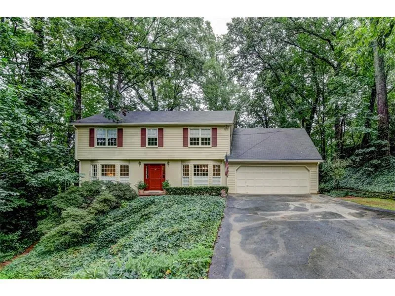 5655 Windy Ridge Drive, Sandy Springs, Georgia 30342, 5 Bedrooms Bedrooms, ,2 BathroomsBathrooms,Residential,Sold,5655 Windy Ridge Drive,5938712