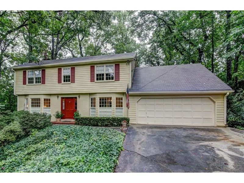 5655 Windy Ridge Drive, Sandy Springs, Georgia 30342, 5 Bedrooms Bedrooms, ,2 BathroomsBathrooms,Residential,Sold,5655 Windy Ridge Drive,5938712