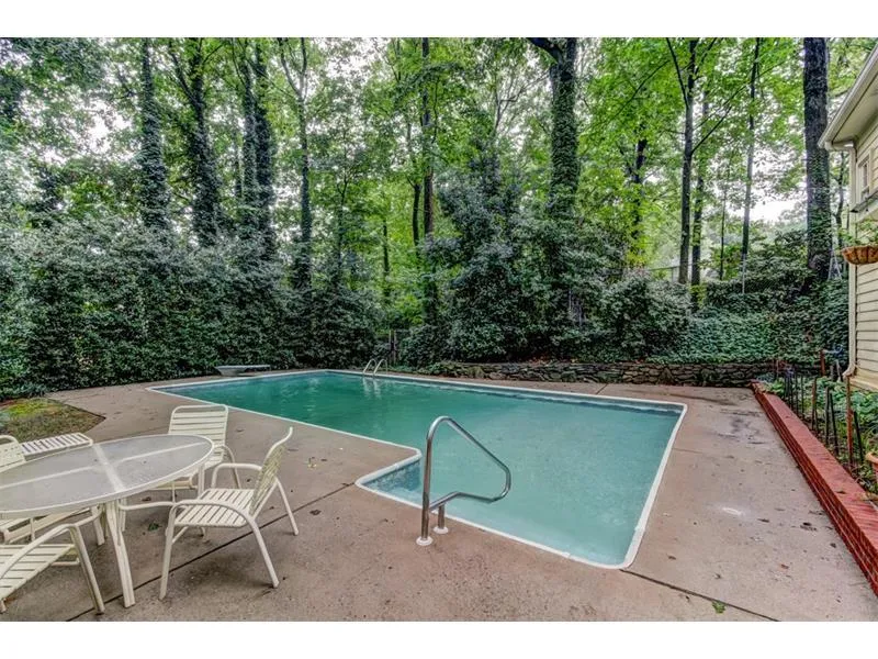 5655 Windy Ridge Drive, Sandy Springs, Georgia 30342, 5 Bedrooms Bedrooms, ,2 BathroomsBathrooms,Residential,Sold,5655 Windy Ridge Drive,5938712