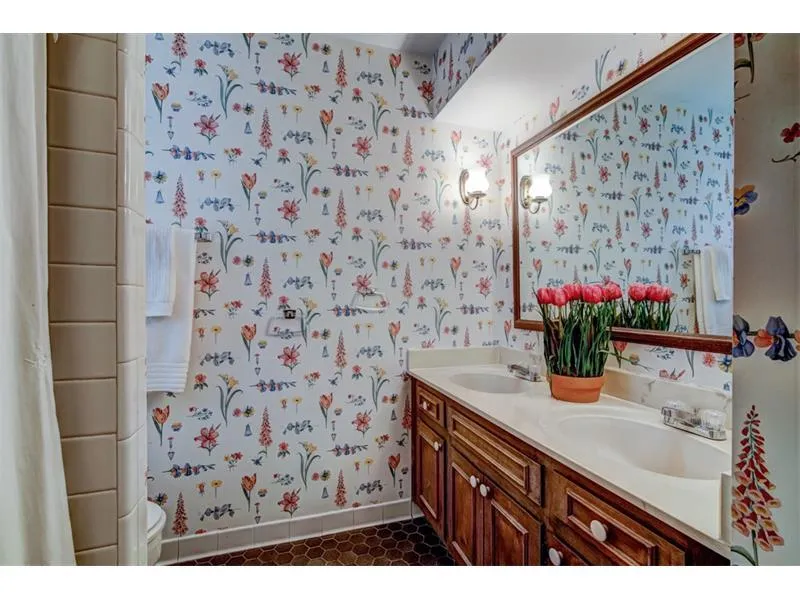 5655 Windy Ridge Drive, Sandy Springs, Georgia 30342, 5 Bedrooms Bedrooms, ,2 BathroomsBathrooms,Residential,Sold,5655 Windy Ridge Drive,5938712