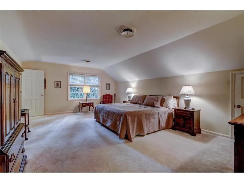 5655 Windy Ridge Drive, Sandy Springs, Georgia 30342, 5 Bedrooms Bedrooms, ,2 BathroomsBathrooms,Residential,Sold,5655 Windy Ridge Drive,5938712