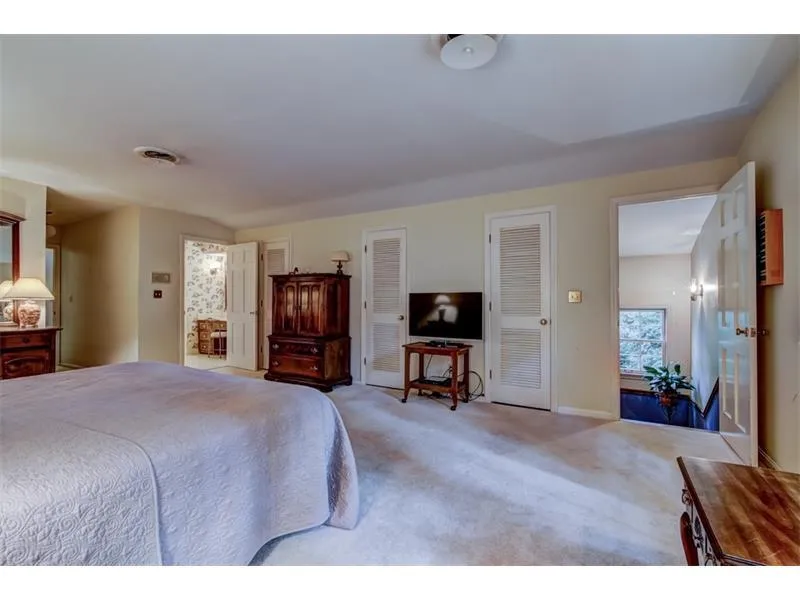 5655 Windy Ridge Drive, Sandy Springs, Georgia 30342, 5 Bedrooms Bedrooms, ,2 BathroomsBathrooms,Residential,Sold,5655 Windy Ridge Drive,5938712