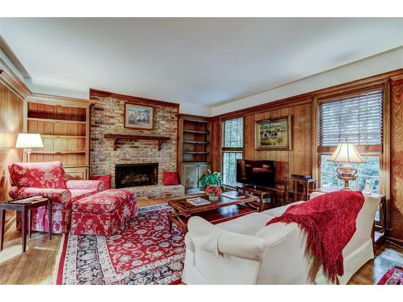 5655 Windy Ridge Drive, Sandy Springs, Georgia 30342, 5 Bedrooms Bedrooms, ,2 BathroomsBathrooms,Residential,Sold,5655 Windy Ridge Drive,5938712