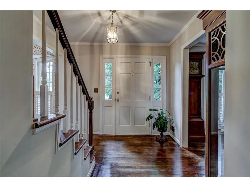 5655 Windy Ridge Drive, Sandy Springs, Georgia 30342, 5 Bedrooms Bedrooms, ,2 BathroomsBathrooms,Residential,Sold,5655 Windy Ridge Drive,5938712